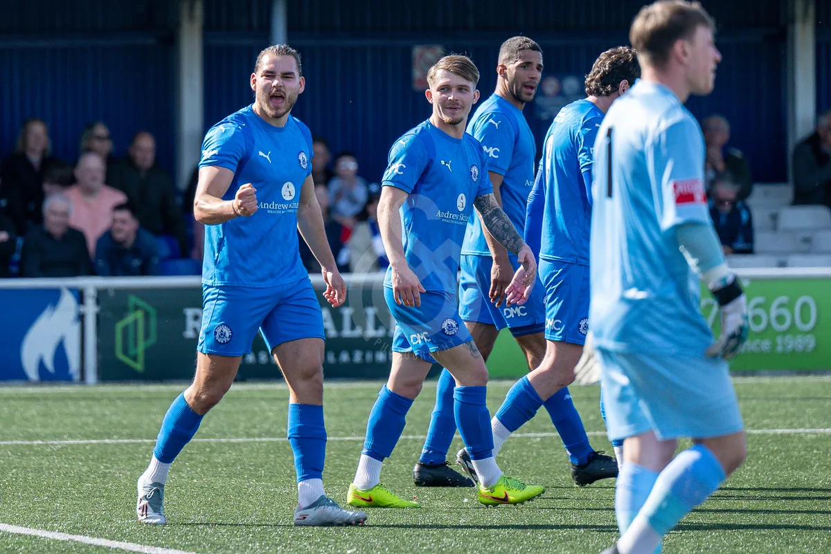 Billericay Town FC vs Canvey Island 060426-42