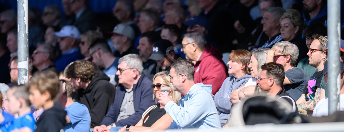 Billericay Town FC vs Canvey Island 060426-4