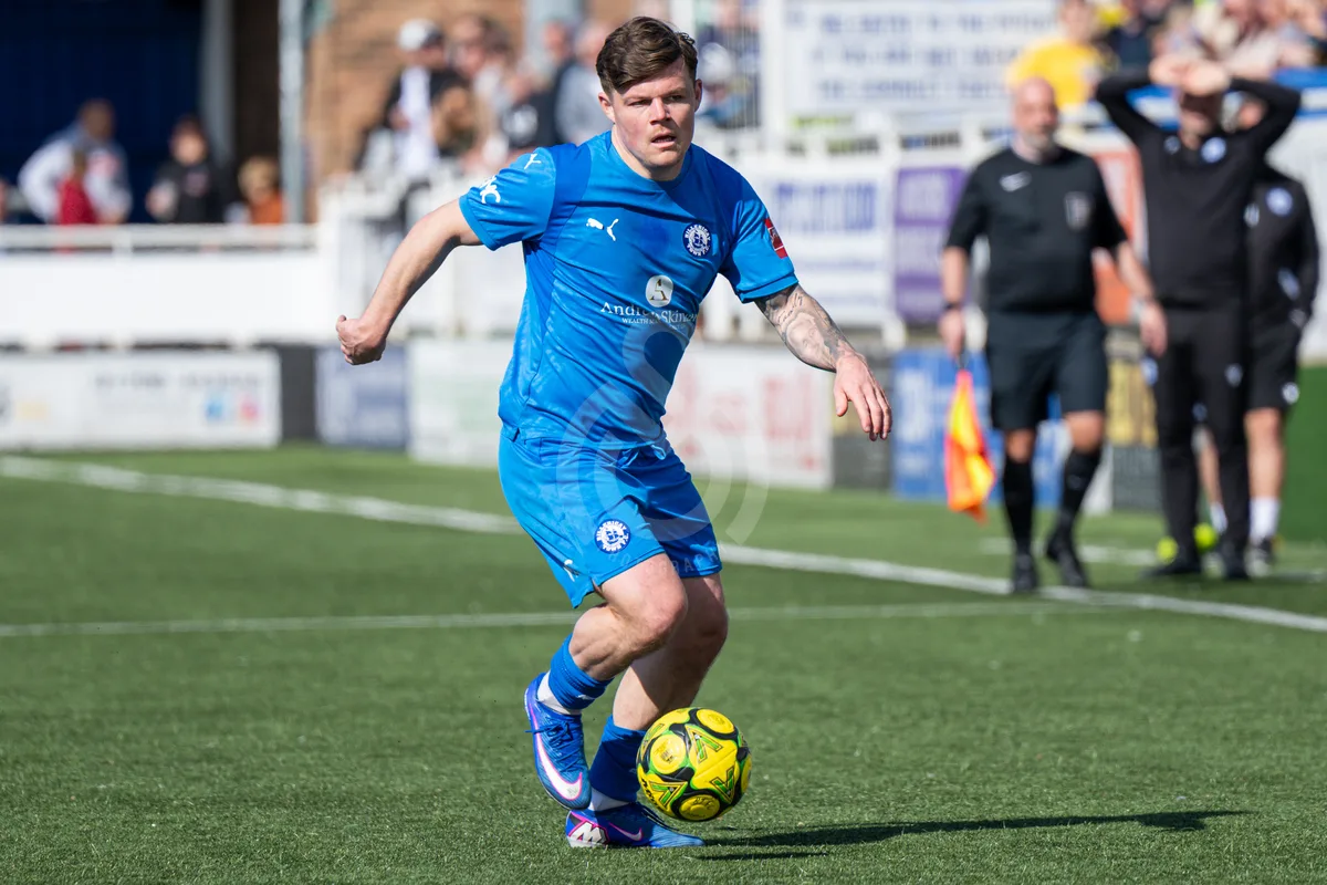 Billericay Town FC vs Canvey Island 060426-30