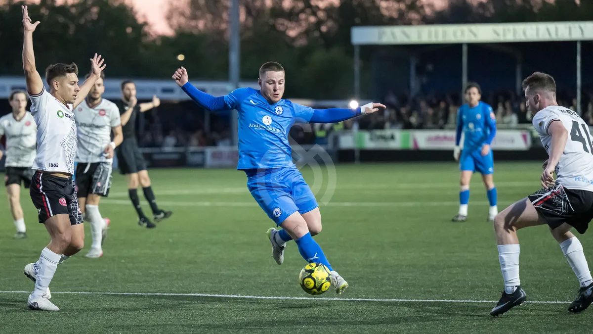 SM Billericay Town FC vs Chatham (semi-final) 290426-26