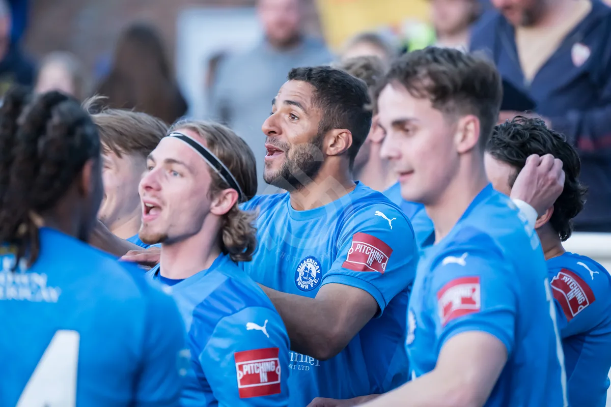 SM Billericay Town FC vs Chatham (semi-final) 290426-15