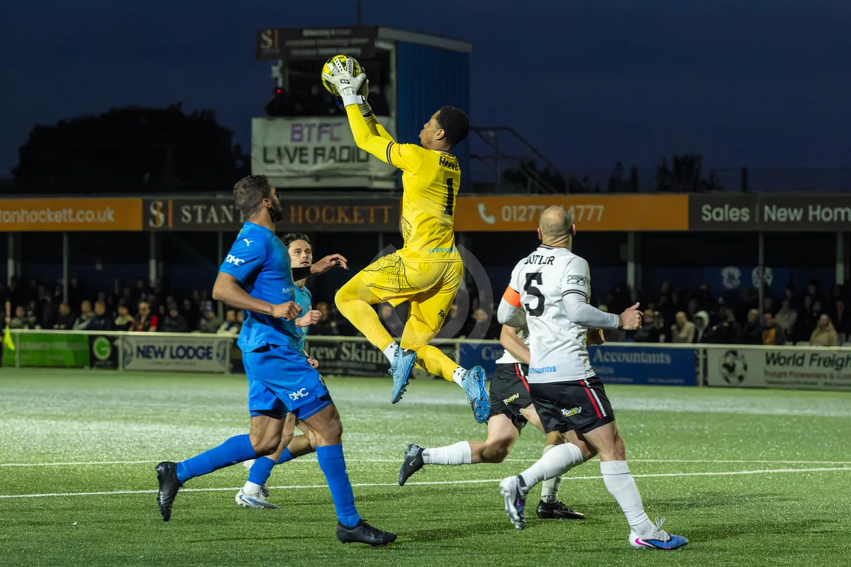 SM Billericay Town FC vs Chatham (semi-final) 290426-30