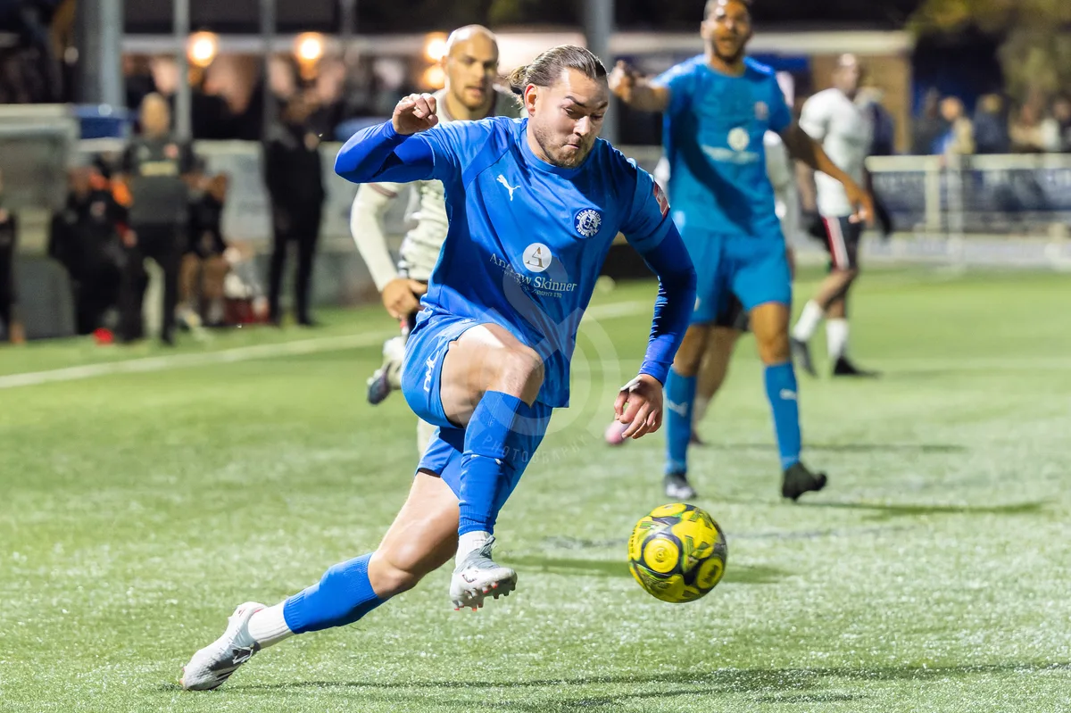 SM Billericay Town FC vs Chatham (semi-final) 290426-44