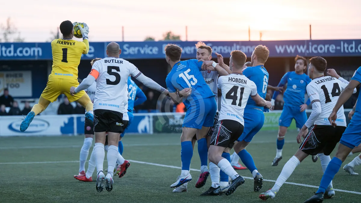 SM Billericay Town FC vs Chatham (semi-final) 290426-10