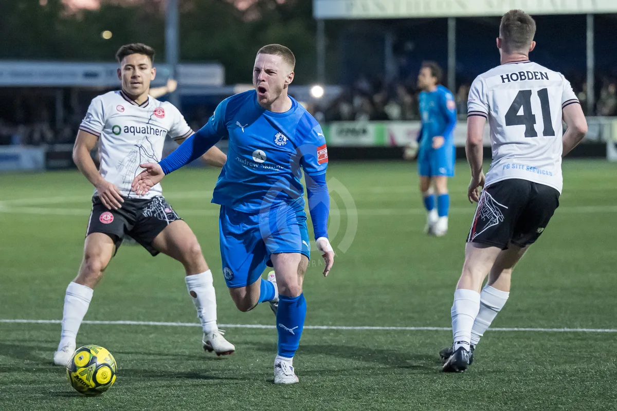 SM Billericay Town FC vs Chatham (semi-final) 290426-27