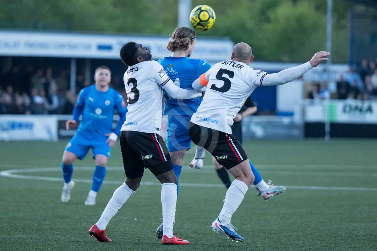 SM Billericay Town FC vs Chatham (semi-final) 290426-5