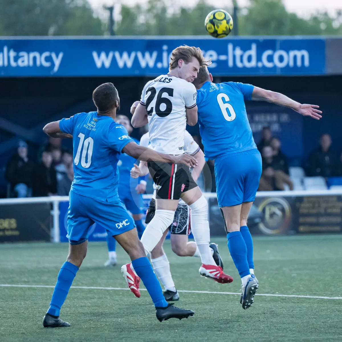 SM Billericay Town FC vs Chatham (semi-final) 290426-19