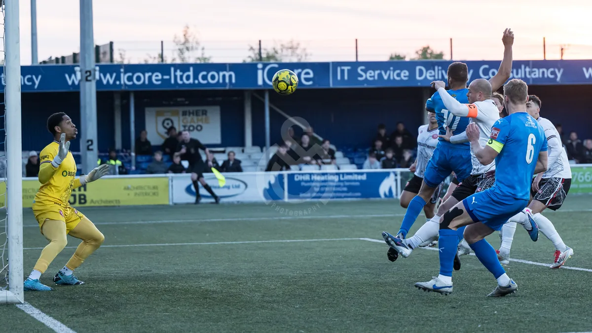 SM Billericay Town FC vs Chatham (semi-final) 290426-12