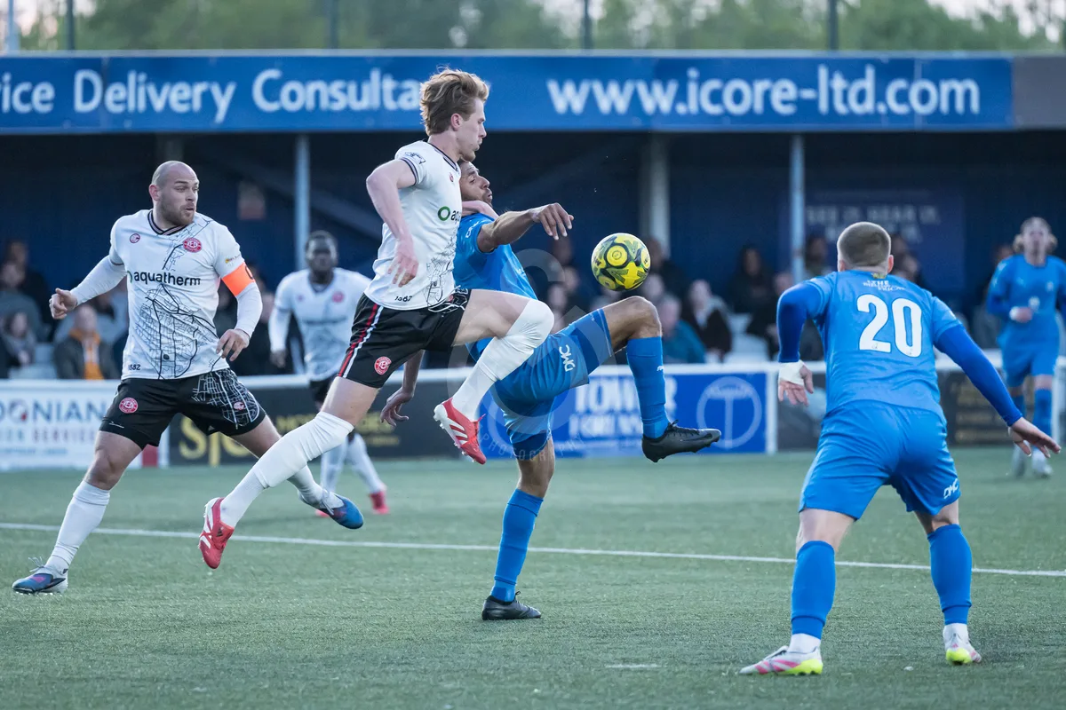 SM Billericay Town FC vs Chatham (semi-final) 290426-16