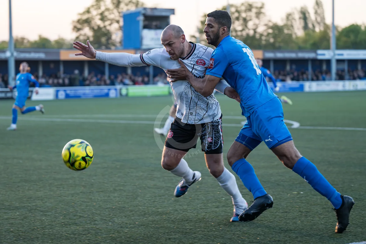 SM Billericay Town FC vs Chatham (semi-final) 290426-4