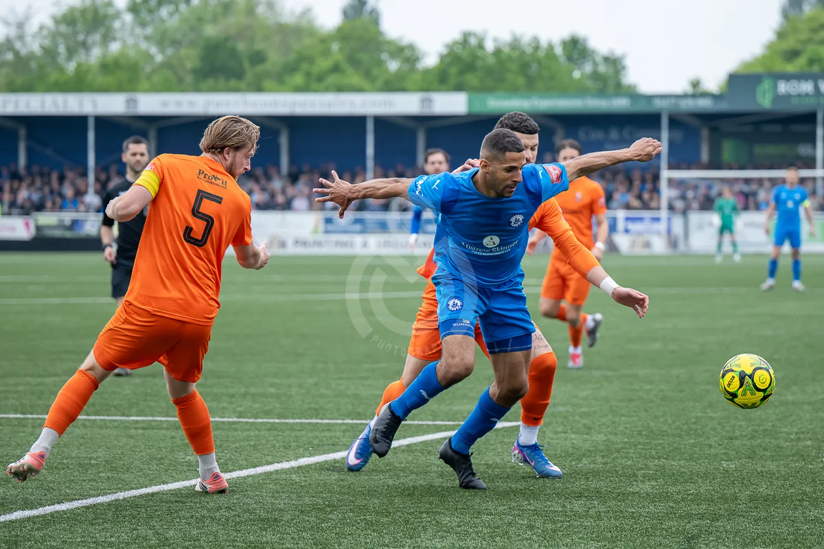 SM - Billericay Town FC vs Brentwood Town FC Final 040526-7