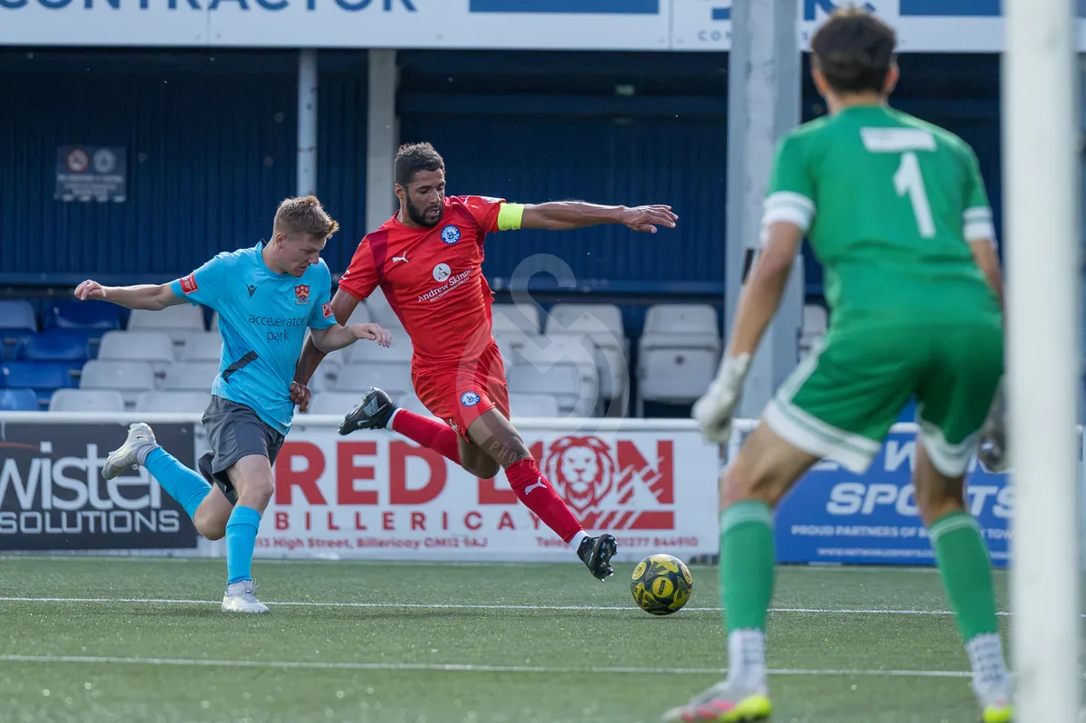 SM-Billericay Town FC vs Cambridge City 070726-33