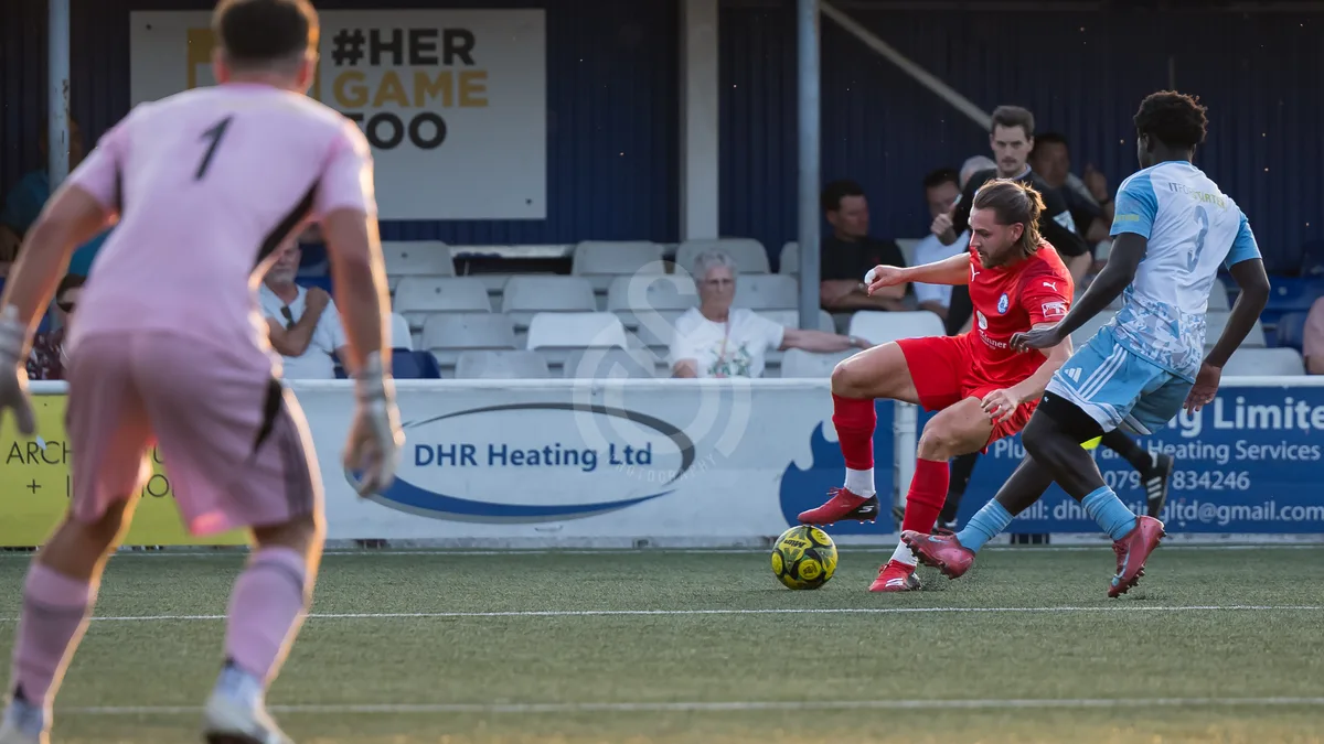 SM-Billericay Town FC vs Cambridge City 070726-17