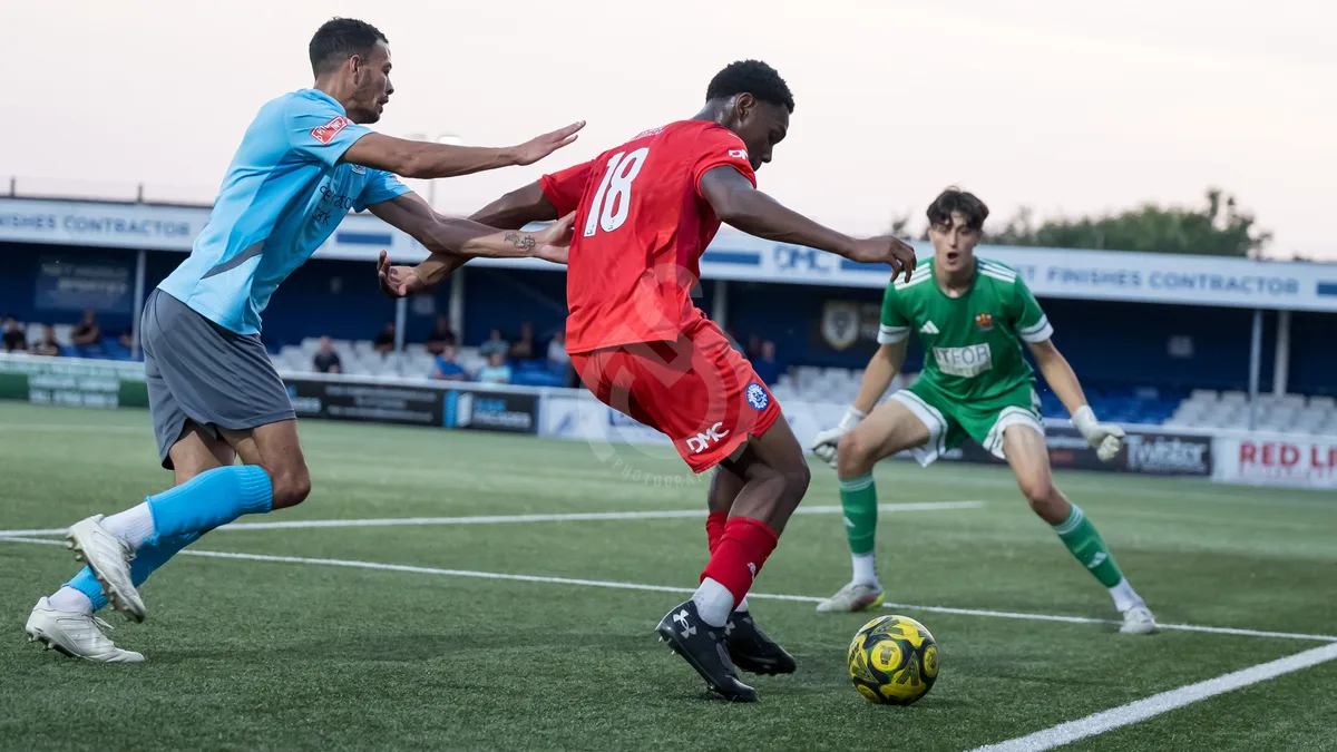 SM-Billericay Town FC vs Cambridge City 070726-32