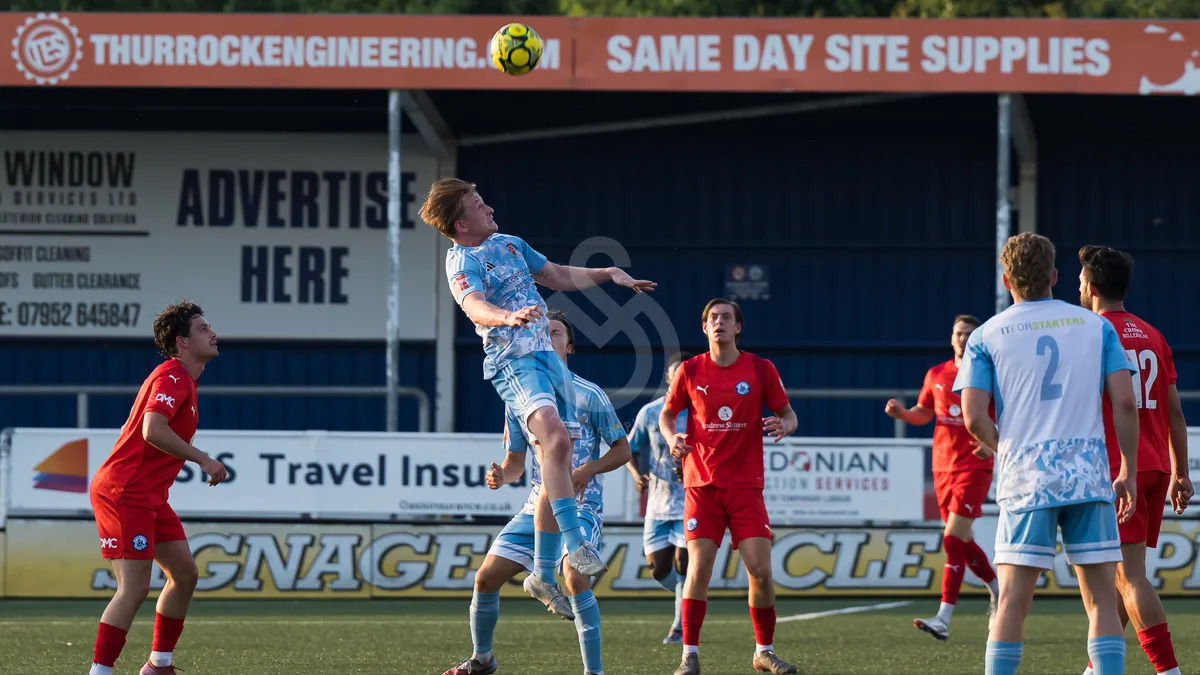 SM-Billericay Town FC vs Cambridge City 070726-8
