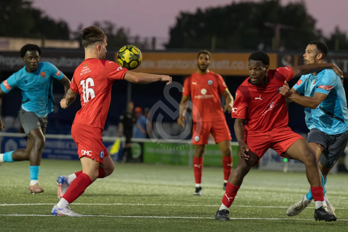 SM-Billericay Town FC vs Cambridge City 070726-38