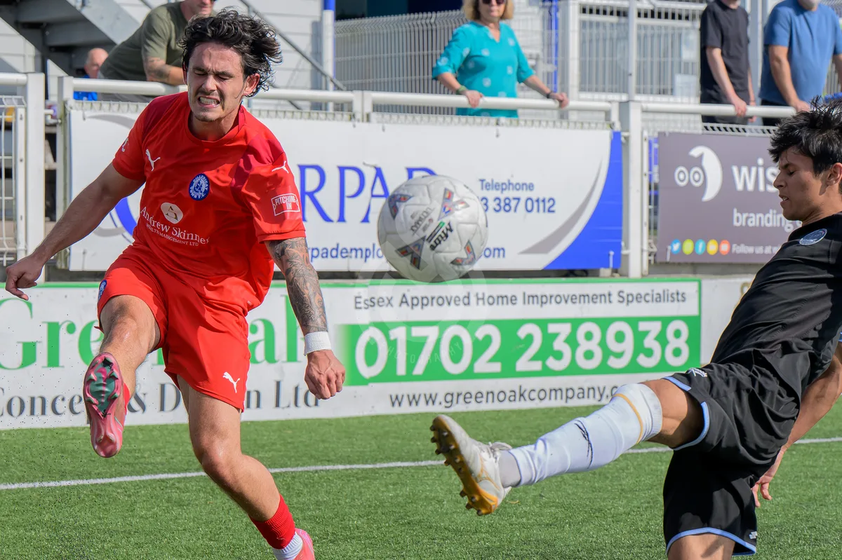 SM - Billericay Town FC vs MK Dons 010826 Pre-Season-42