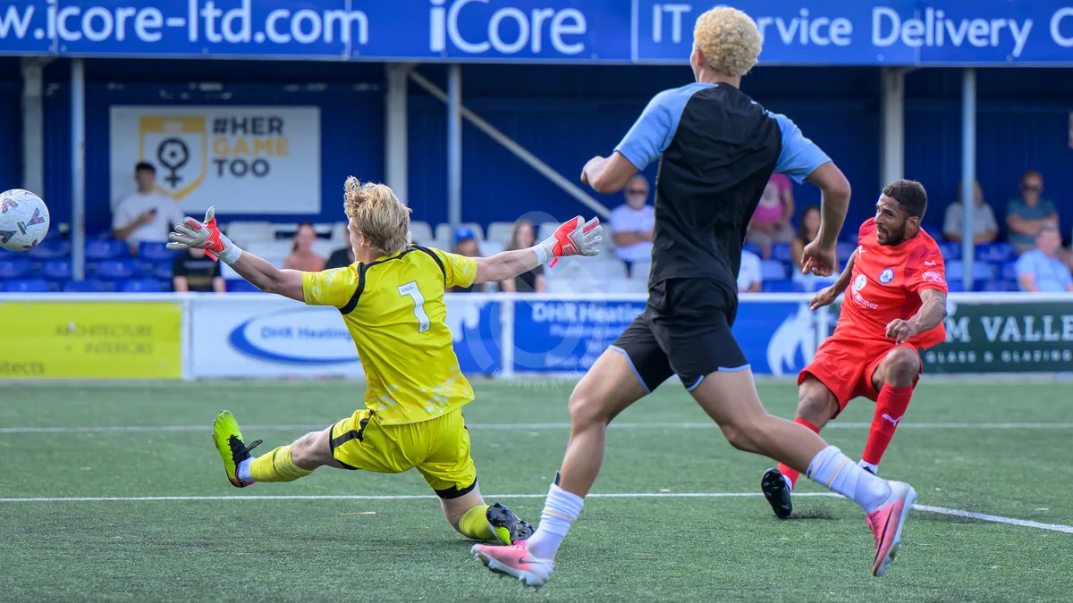 SM - Billericay Town FC vs MK Dons 010826 Pre-Season-17