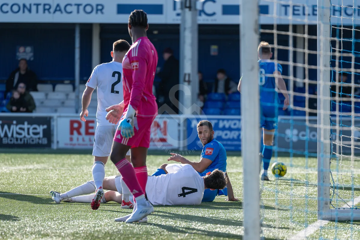 SM - BTFC vs Burgess Hill 280326-44